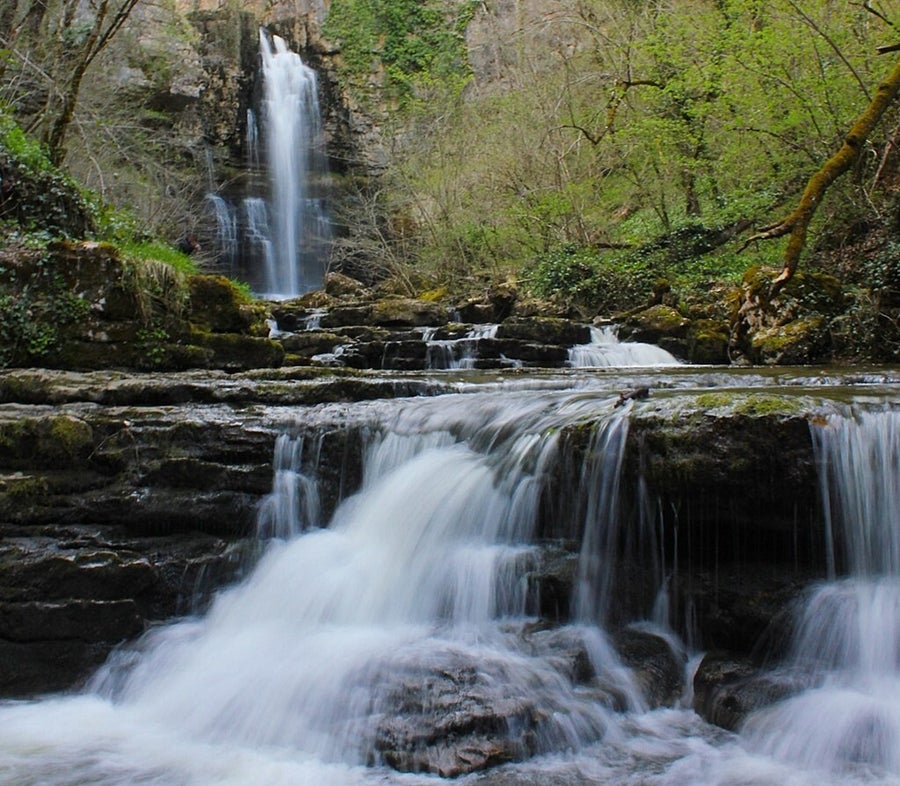 Cascada de las Pisas: Un rincón mágico en el corazón de Las Merindades