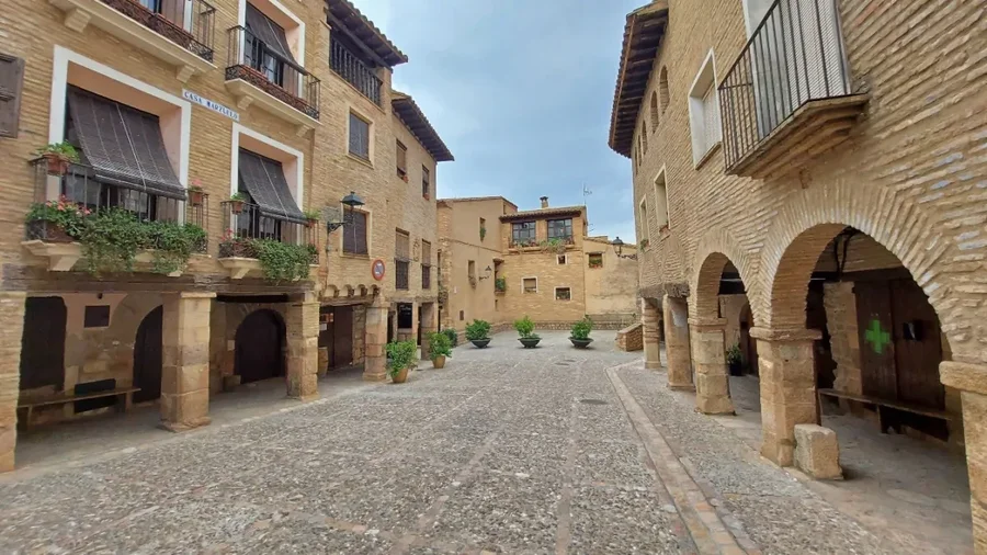 Casco Histórico de Alquézar: un laberinto medieval con vistas al abismo
