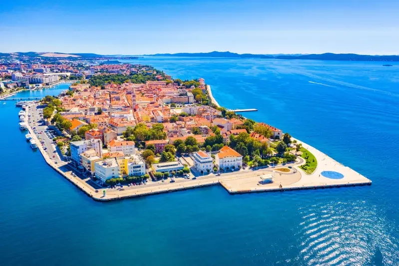 Zadar: historia romana, arte moderno y puestas de sol míticas