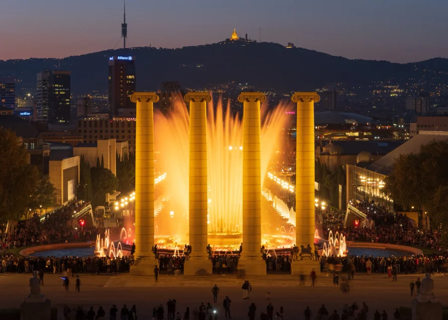 Fuente Mágica de Montjuïc: agua, luz y música en movimiento