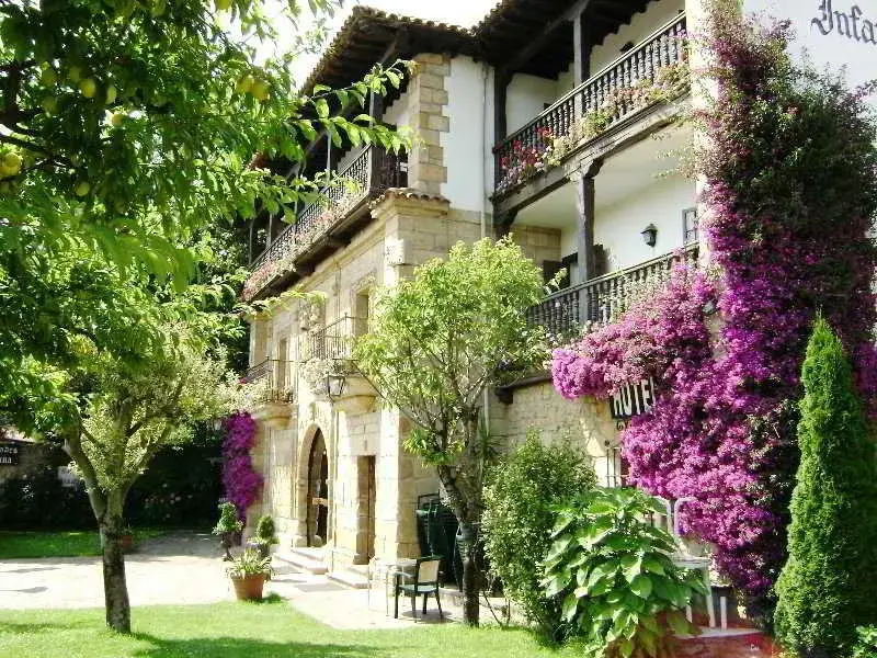 Hotel Museo Los Infantes *** Santillana del Mar