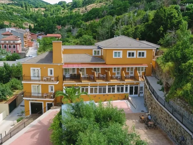 Hotel Rural El Molino. Alojamiento en Baños de Montemayor ***