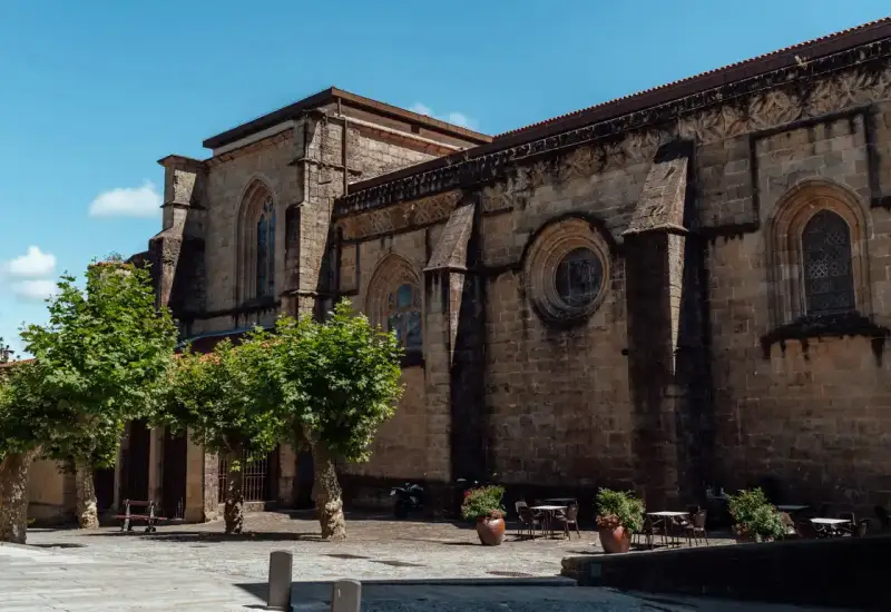 Iglesia de Santa María de la Asunción y del Manzano, Hondarribia