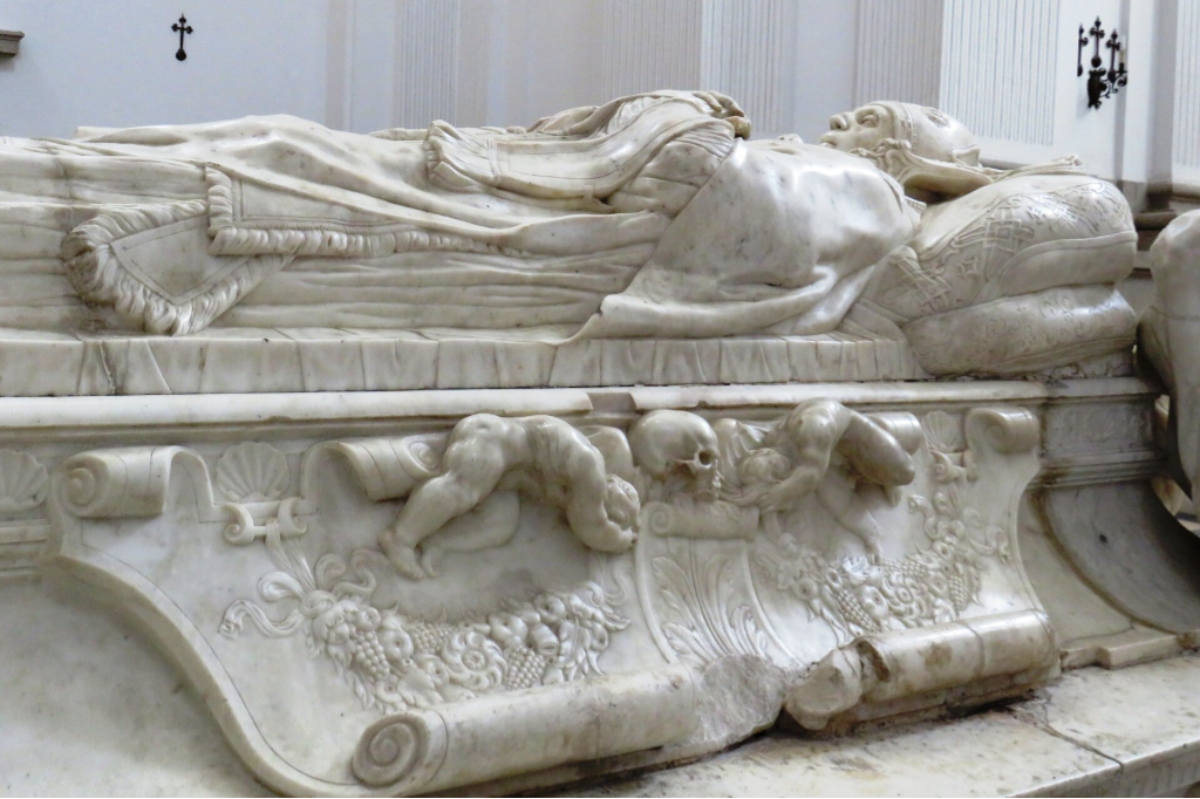 Cripta y sepulcro del cardenal Juan Pardo de Tavera