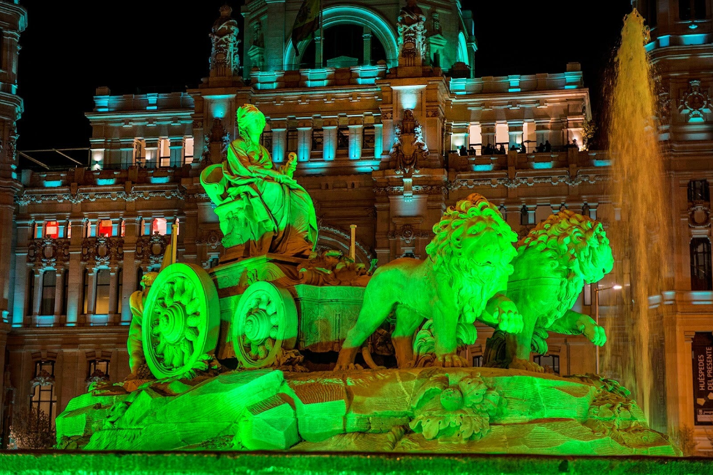 Cibeles de verde por el dia de San Patricio en Madrid
