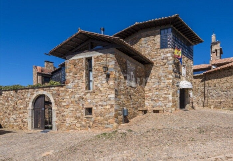 Bodegas típicas en Castrillo de los Polvazares