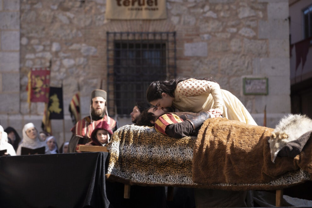 Representación de la Muerte de Diego, la escena más multitudinaria de la fiesta.