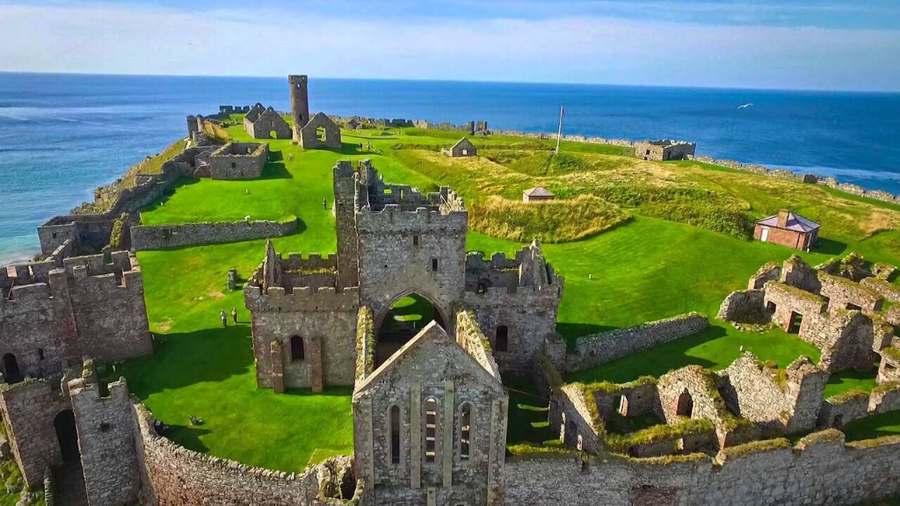 Castillo de Peel: Fortaleza vikinga entre leyendas y vistas al mar