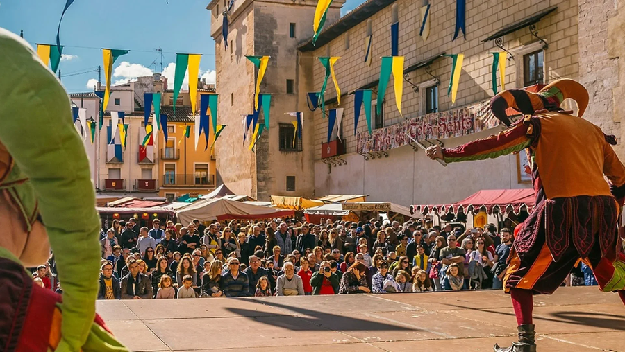 Espectaculo medieval para la feria de Todos los Santos