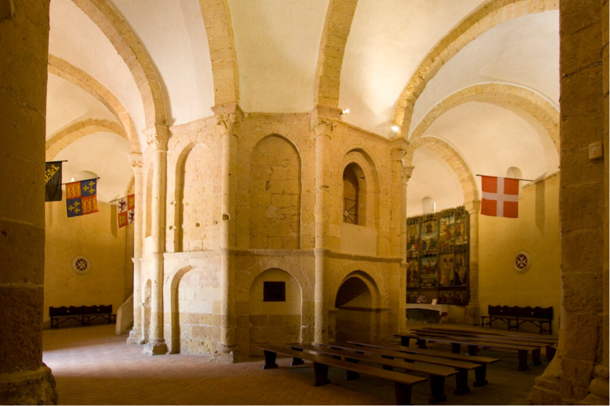 Interior Ermita de la Vera Cruz – Segovia