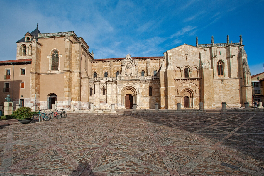 eal Colegiata de San Isidoro: Capilla Sixtina del Románico