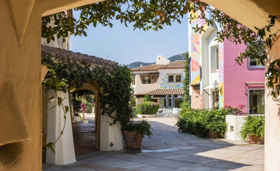Promenade du Port: arte, diseño y sabor frente al mar en Porto Cervo