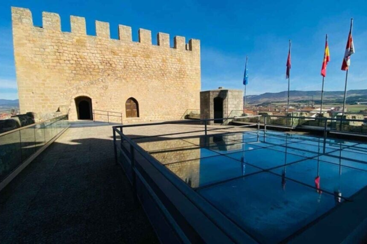 Alcázar de los Condestables: Fortaleza medieval y corazón cultural de Las Merindades
