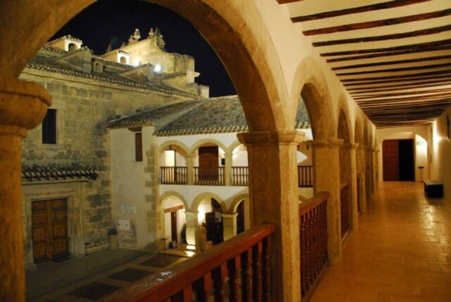 Interior del castillo santuario de Caravaca de la Cruz