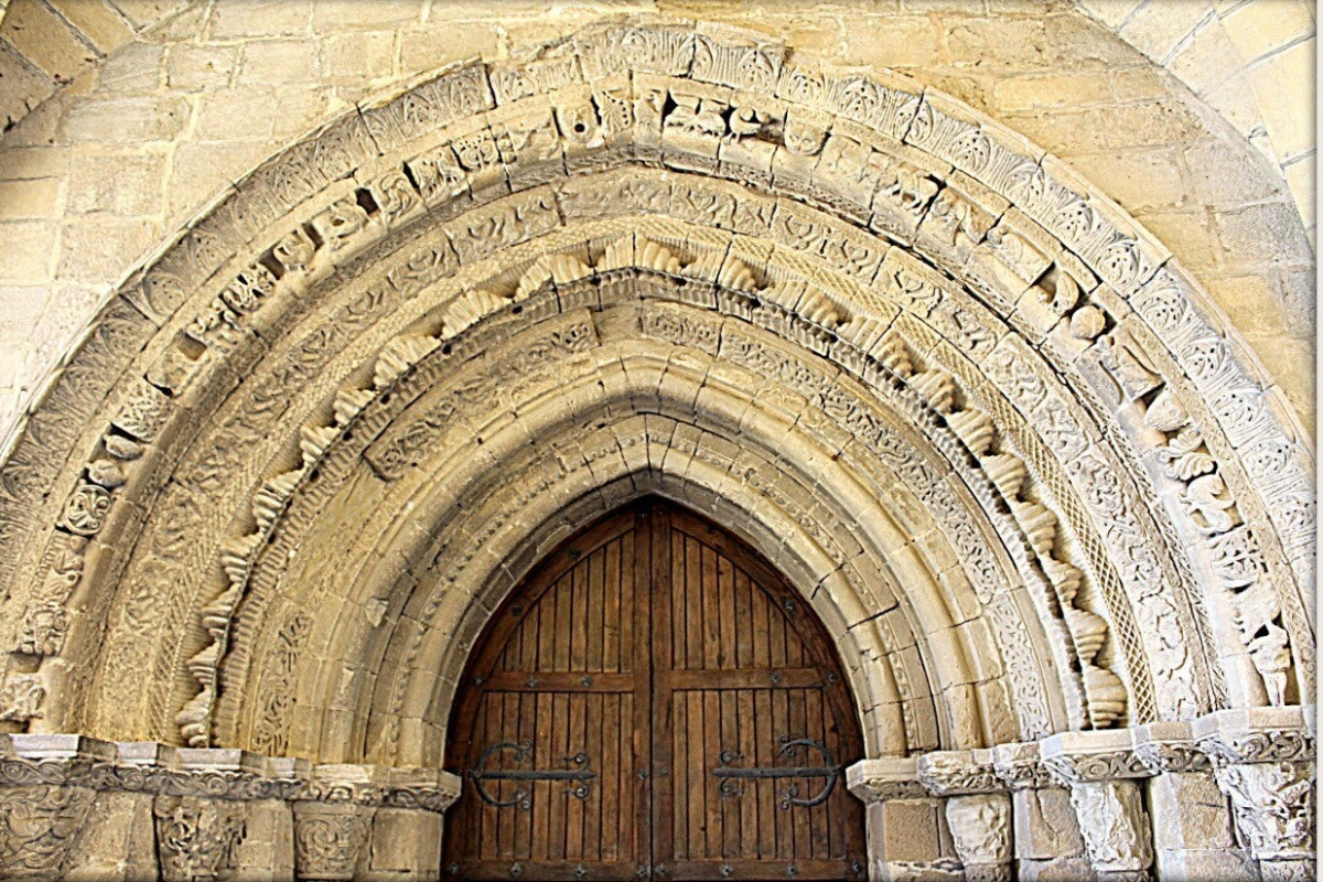Iglesia del Crucifijo: El Misterio del Cristo en «Y»