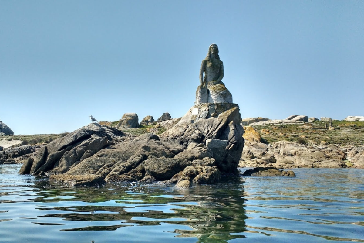  Isla de Sálvora alberga algunas esculturas emblemáticas