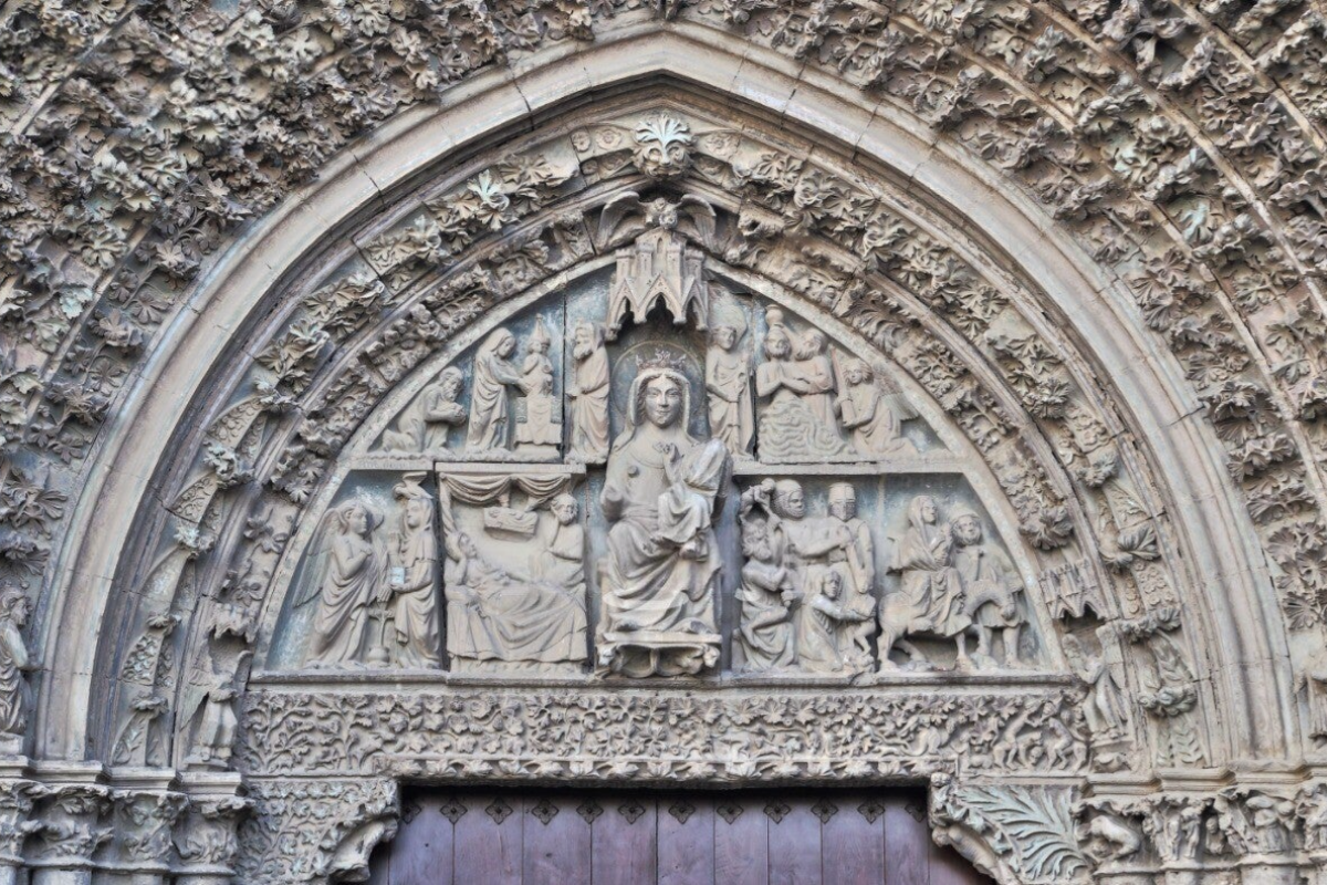 glesia de Santa María la Real. 