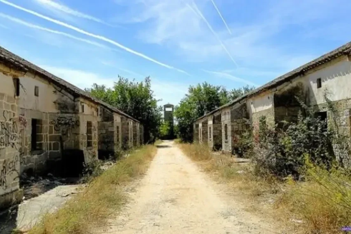 El Alamín: El pueblo fantasma que se resiste a desaparecer