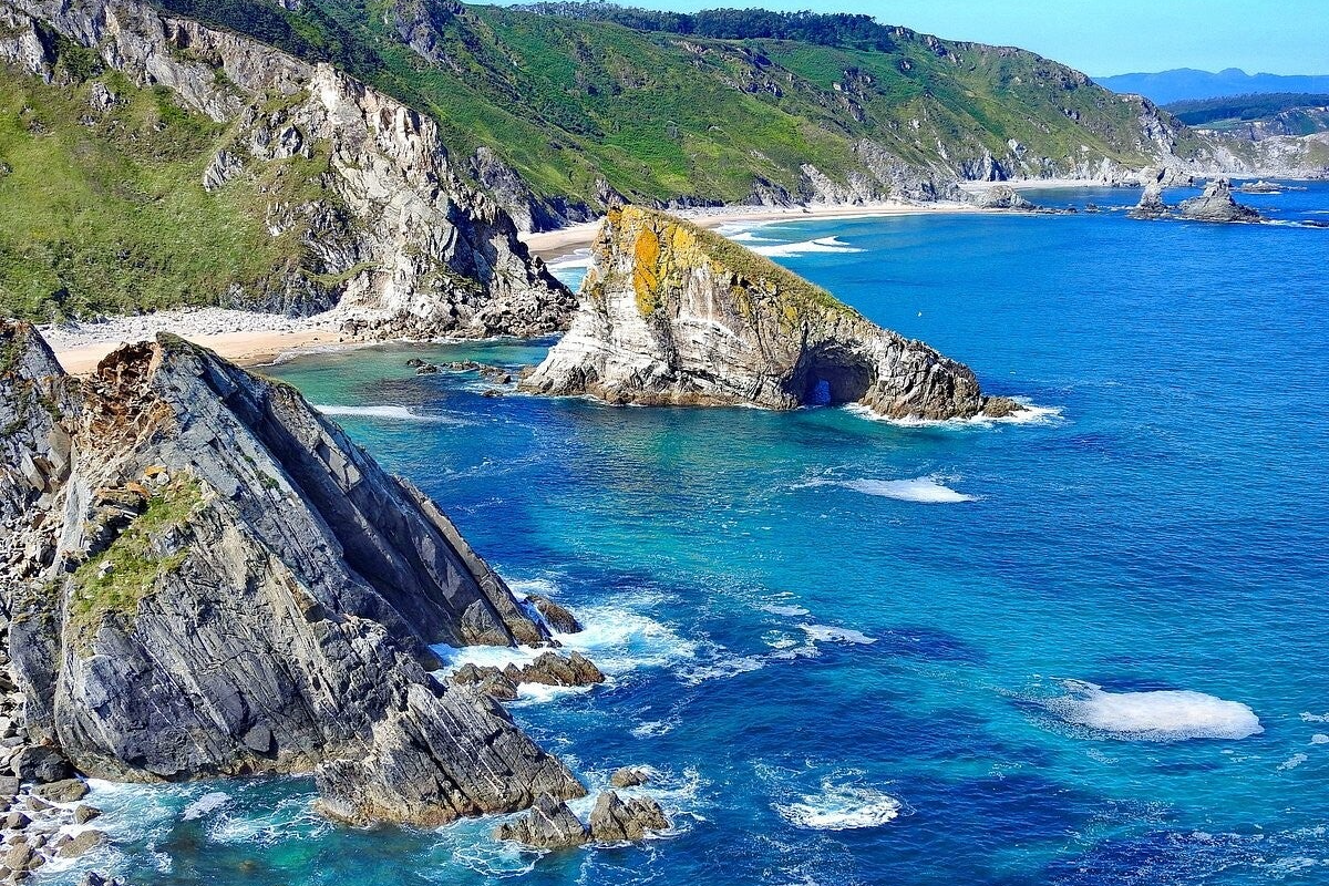 Los Acantilados de Loiba son uno de los paisajes más impresionantes de la costa norte de Galicia