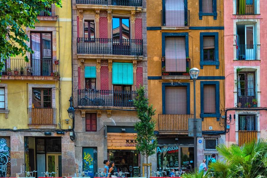 Casas de colores del Raval Barcelona