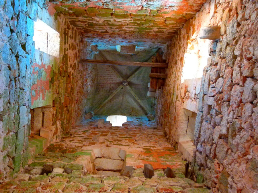 Vita desde el interior de la cupula de la torre del homenaje del castillo templario de Ucero, Soria