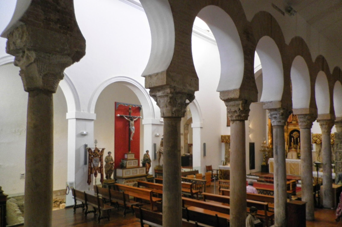 interior de la Iglesia de San Salvador