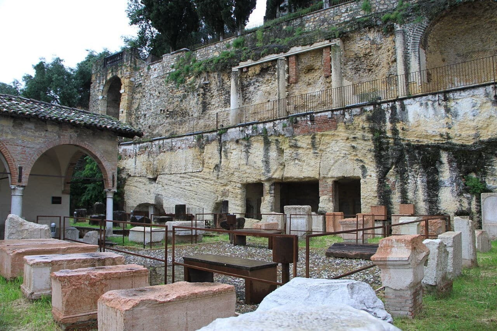 Teatro Romano y Museo Arqueológico