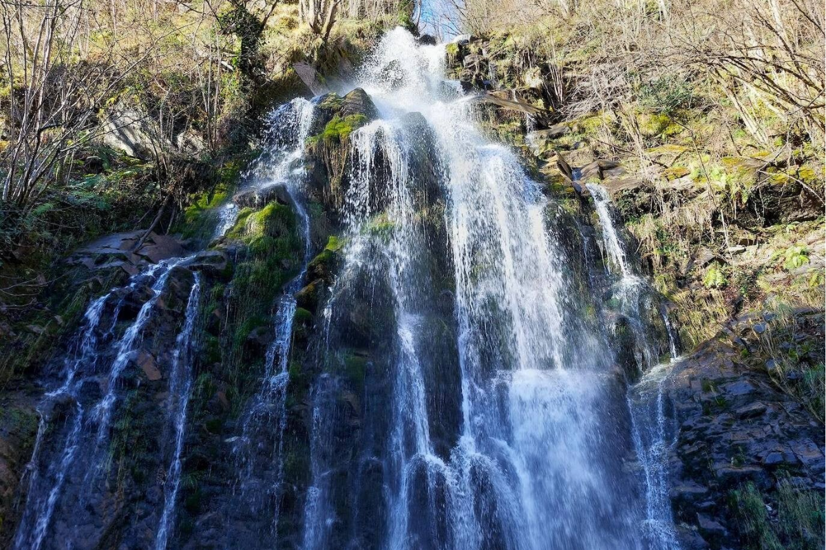 La Cascada de Xurbeo: el salto de agua más fotogénico de Aller