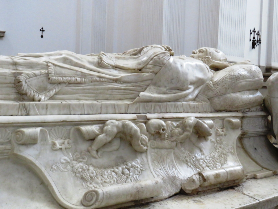 Cripta y sepulcro del cardenal Juan Pardo de Tavera