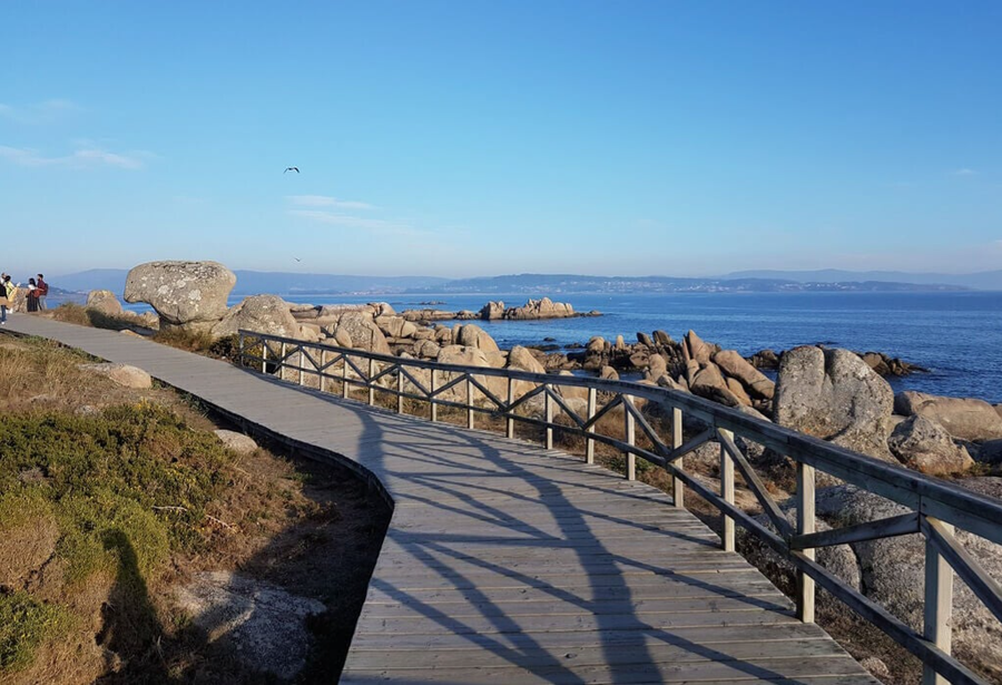 Paseo de Pedras Negras, O Grove