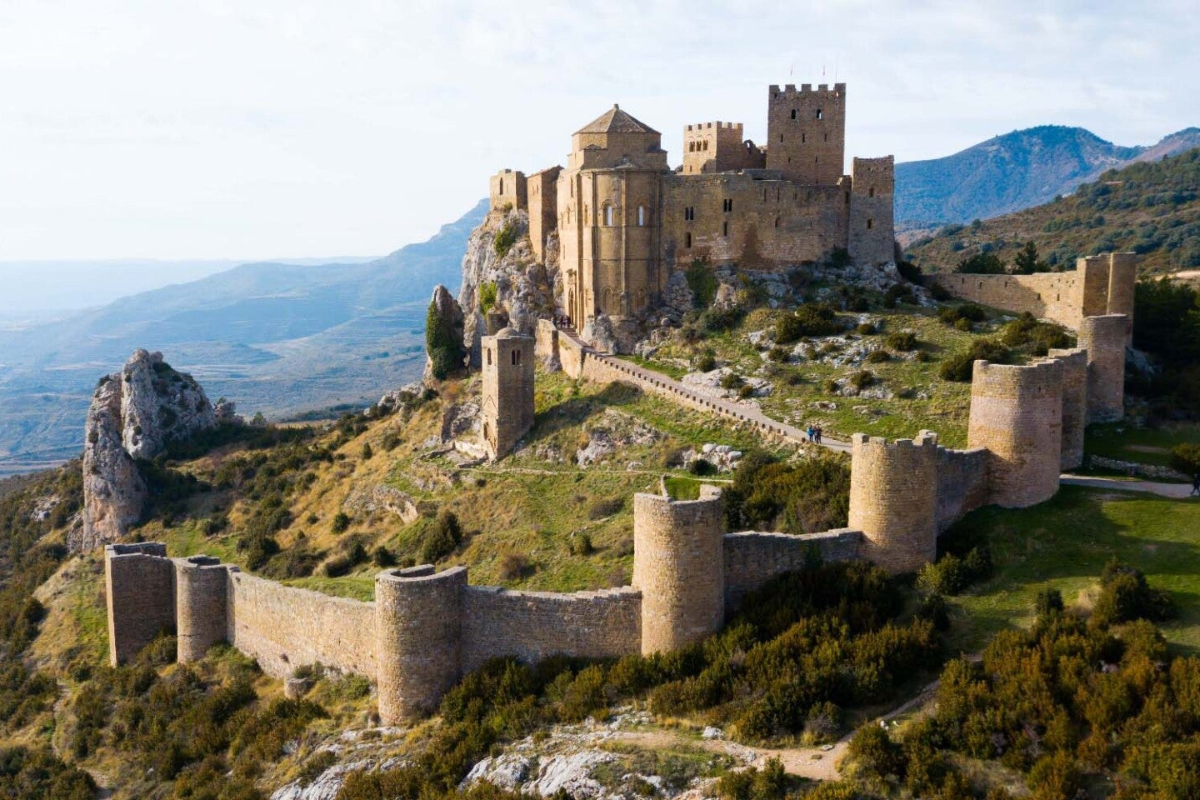 Castillo de Loarre (La fortaleza románica mejor conservada de Europa)