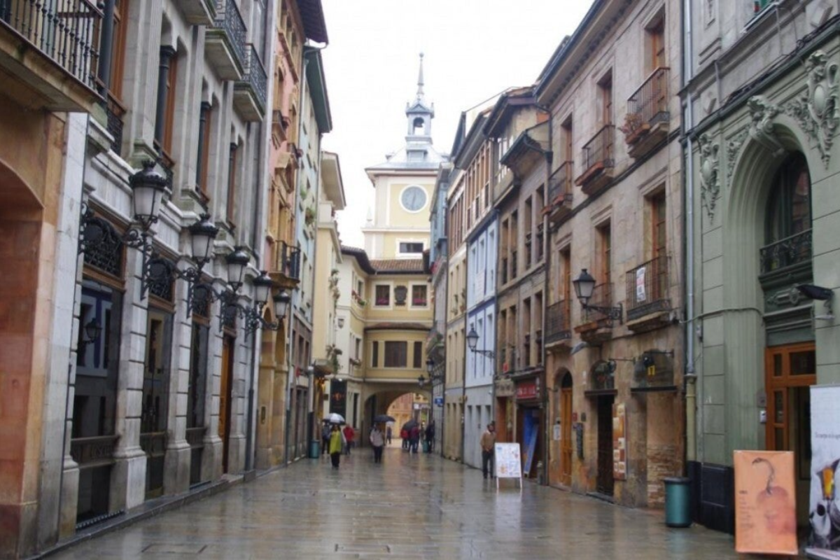 Calle de Cimadevilla, Oviedo