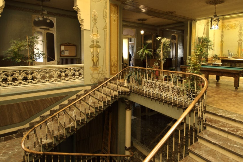 Casino de Huesca (Círculo Oscense). Un palacio modernista que fue el gran salón social de la ciudad