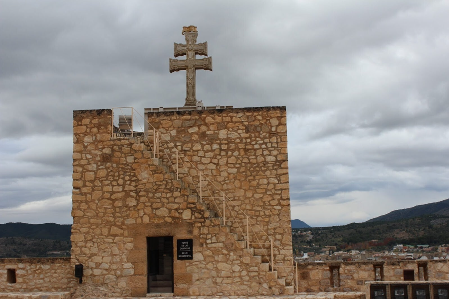 Cruz de Caravaca en la Castillo Santuario de Caravaca de la Cruz