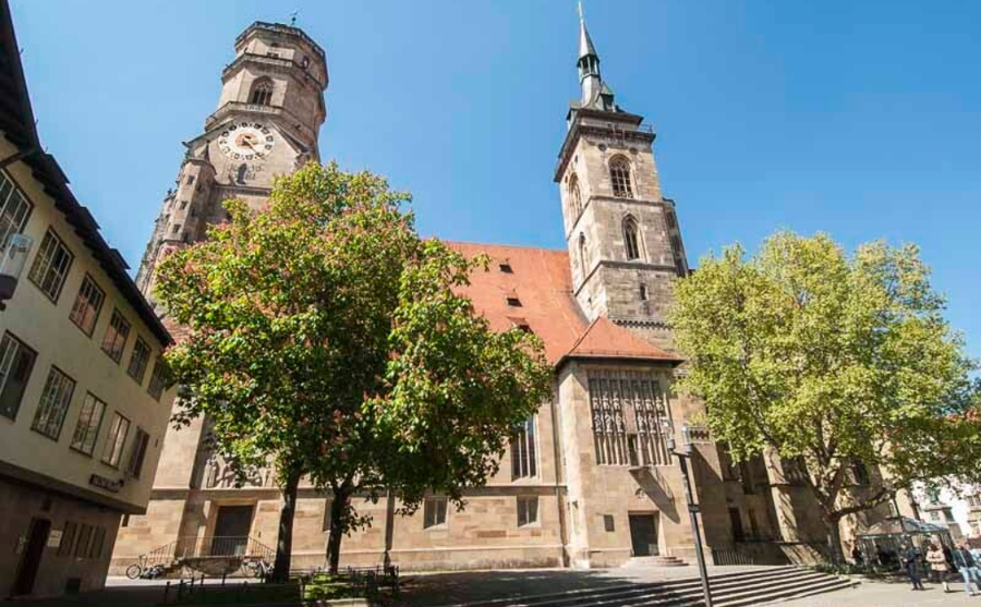 Stiftskirche de Stuttgart: Ancla espiritual y arquitectónica