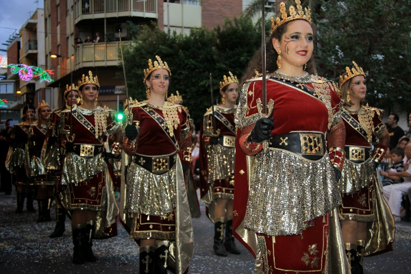 Indumentaria de las comparsas de los Moros y Cristianos de Crevillente
