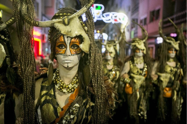 Indumentaria de las comparsas de los Moros y Cristianos de Crevillente