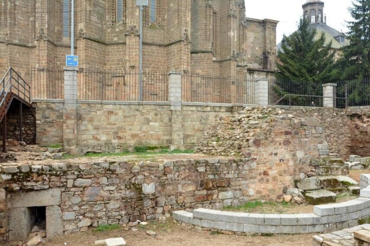Las Murallas Romanas: el abraza-ciudades que ha superado el paso del tiempo (Astorga)