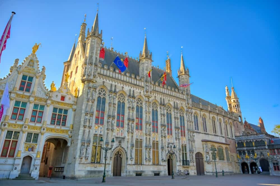 El Ayuntamiento de Brujas (Stadhuis): poder, arte y piedra flamenca