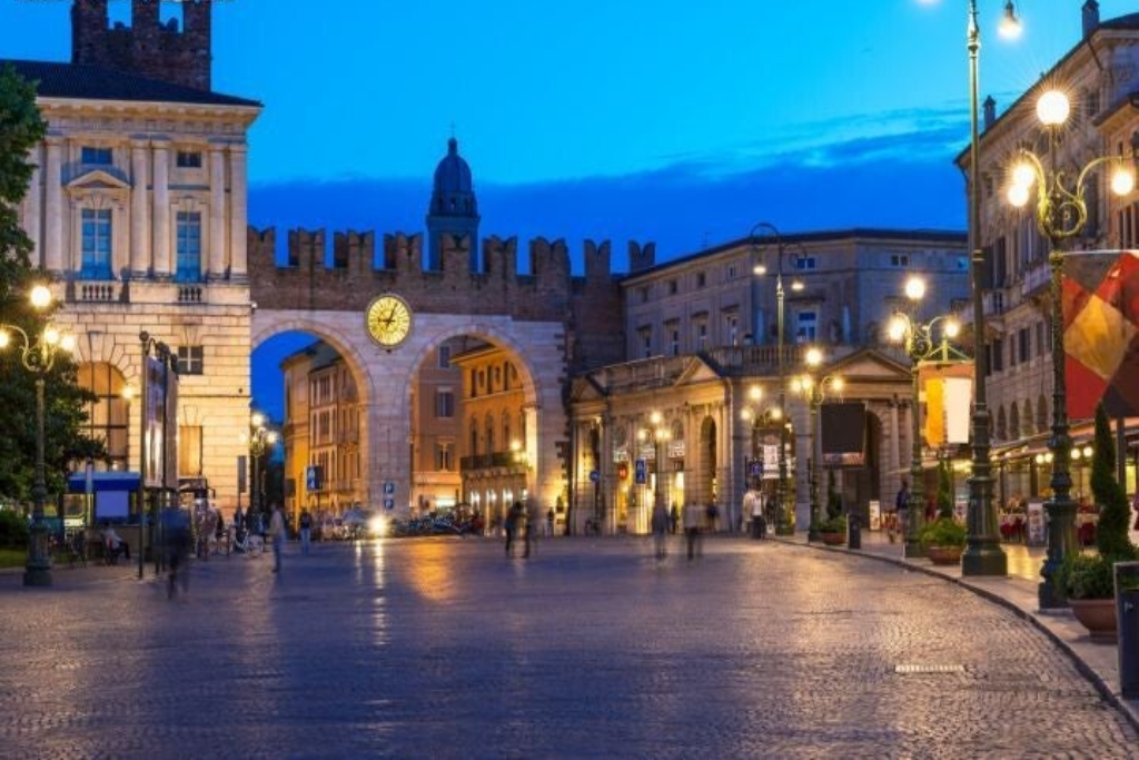 Edificios y lugares destacados en Piazza Bra