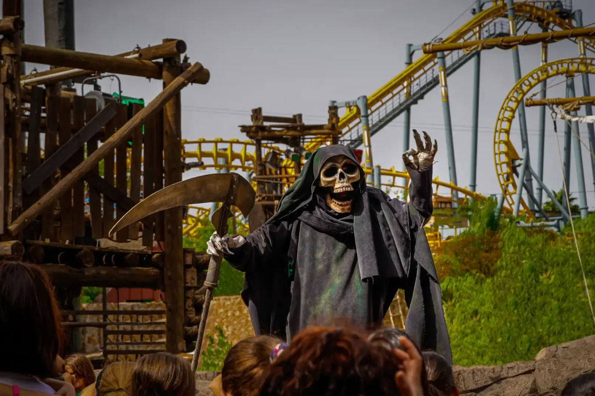 Isla Mágica (Sevilla) – Halloween Fantasmagórico: Una Isla Hechizada por el Terror