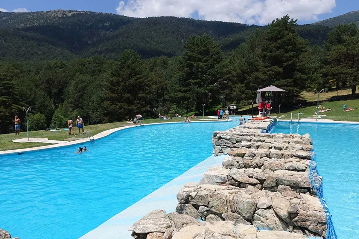 PISCINAS NATURALES DE LAS BERCEAS (CERCEDiLLA)