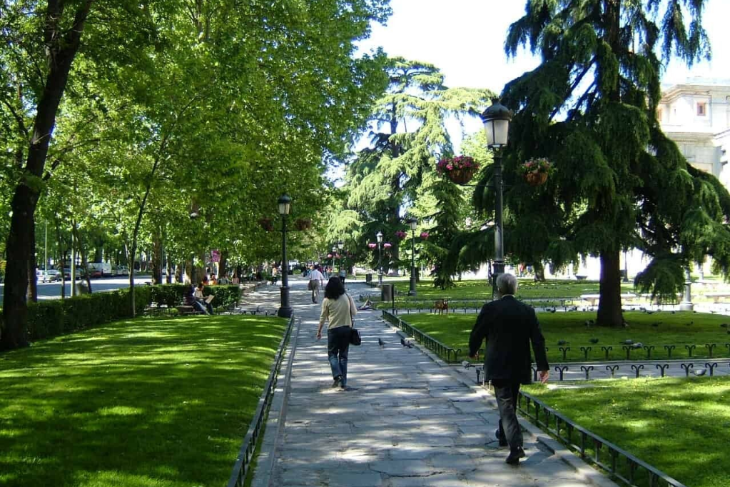 Paseo del Prado y Recoletos: el salón urbano más elegante de Madrid