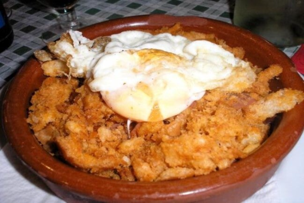 Gastronomia de Cuenca, Migas con Huevo frito