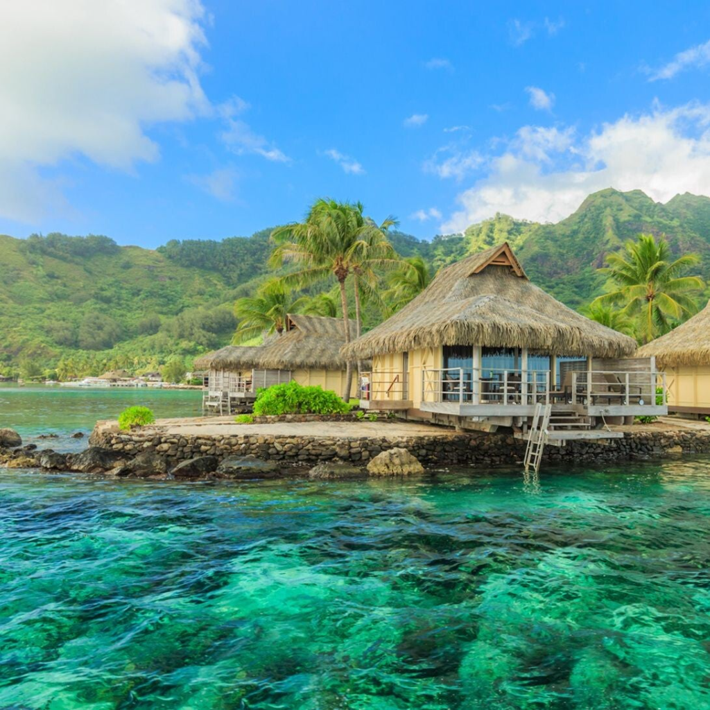 Un destino romántico Moorea es muy popular entre parejas y recién casados.