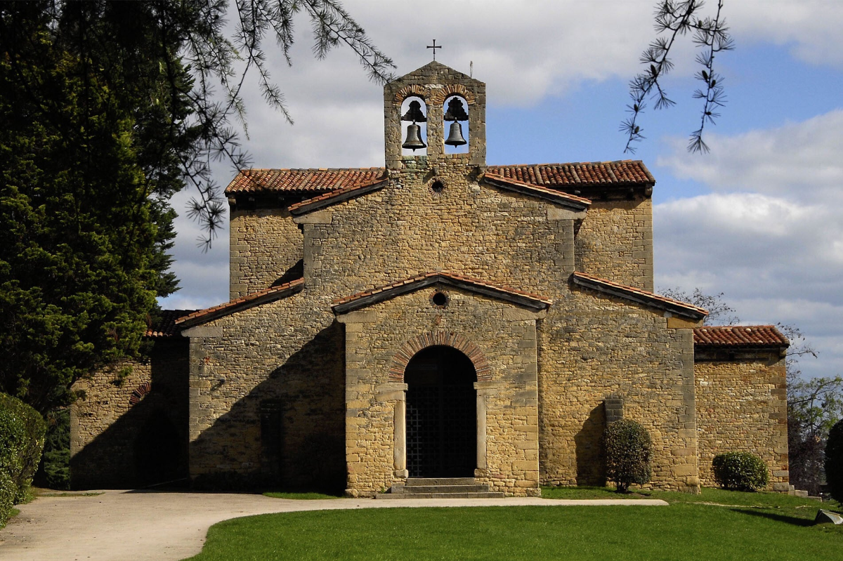 San Julián de los Prados (Santullano)