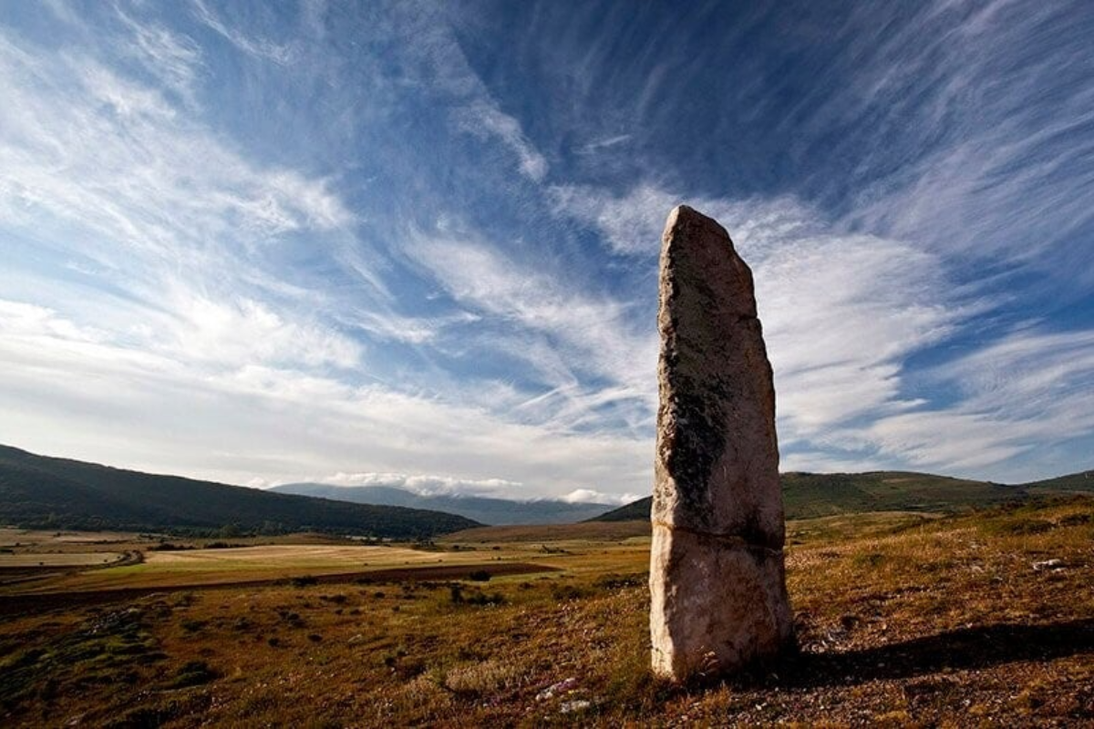 Menhires del Valle de Valdeolea (Cantabria)