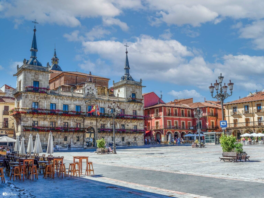 Fachada del Ayuntamiento de León