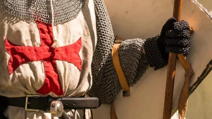 Vestimenta de Templario