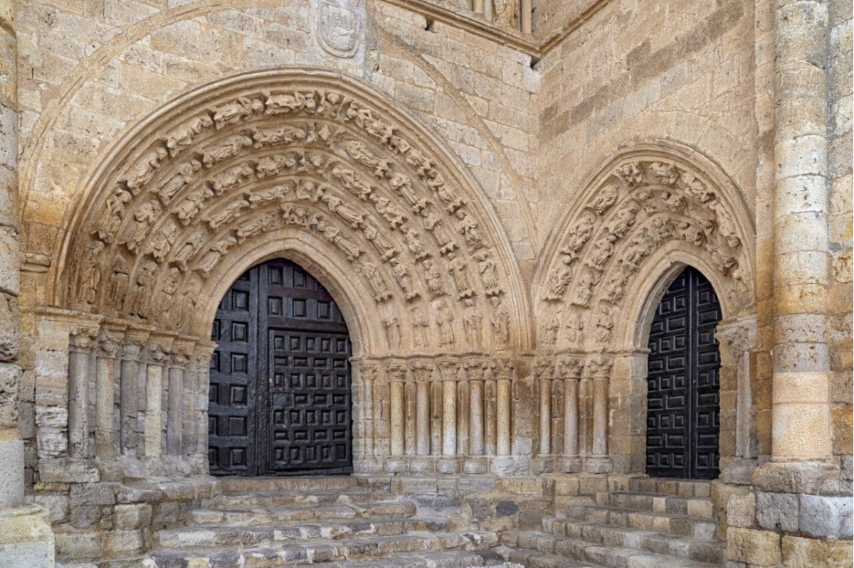 Santa María de la Blanca: El Templo-Fortaleza del Camino